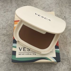 3/$30 
BNIB Vesca kissed by diani bronzer matte powder